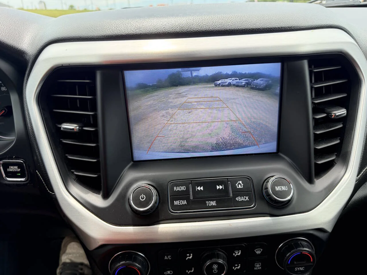 Used 2019 White GMC SLT 1 4dr SUV image 22