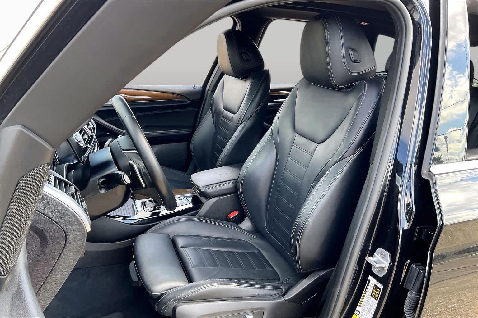 Used 2019 Jet Black BMW xDrive30i image 8
