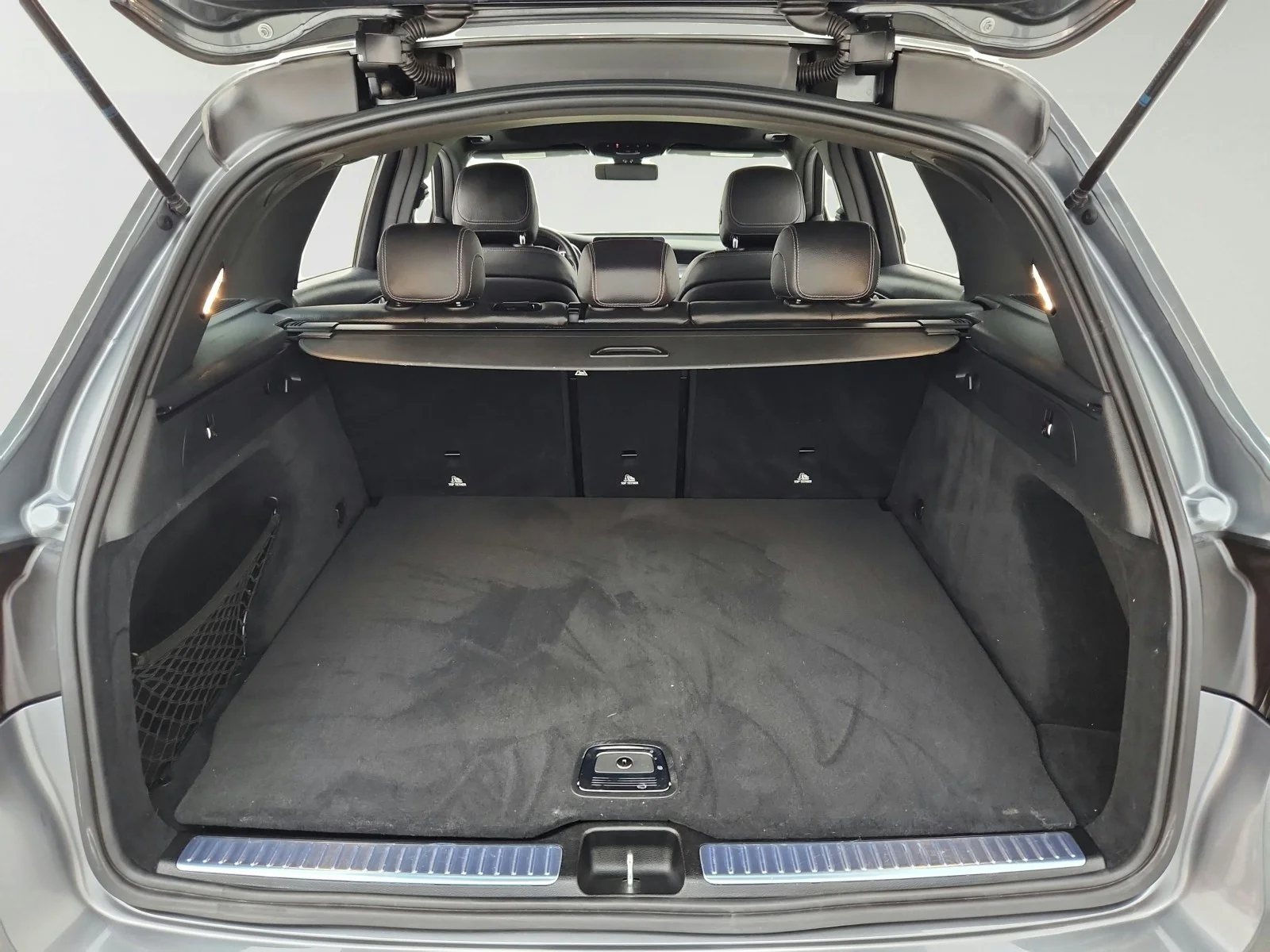 Used 2020 Selenite Grey Metallic Mercedes-Benz GLC 300 image 31