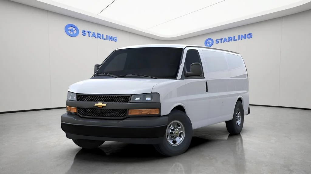 New 2026 Summit White Chevrolet WT image 7