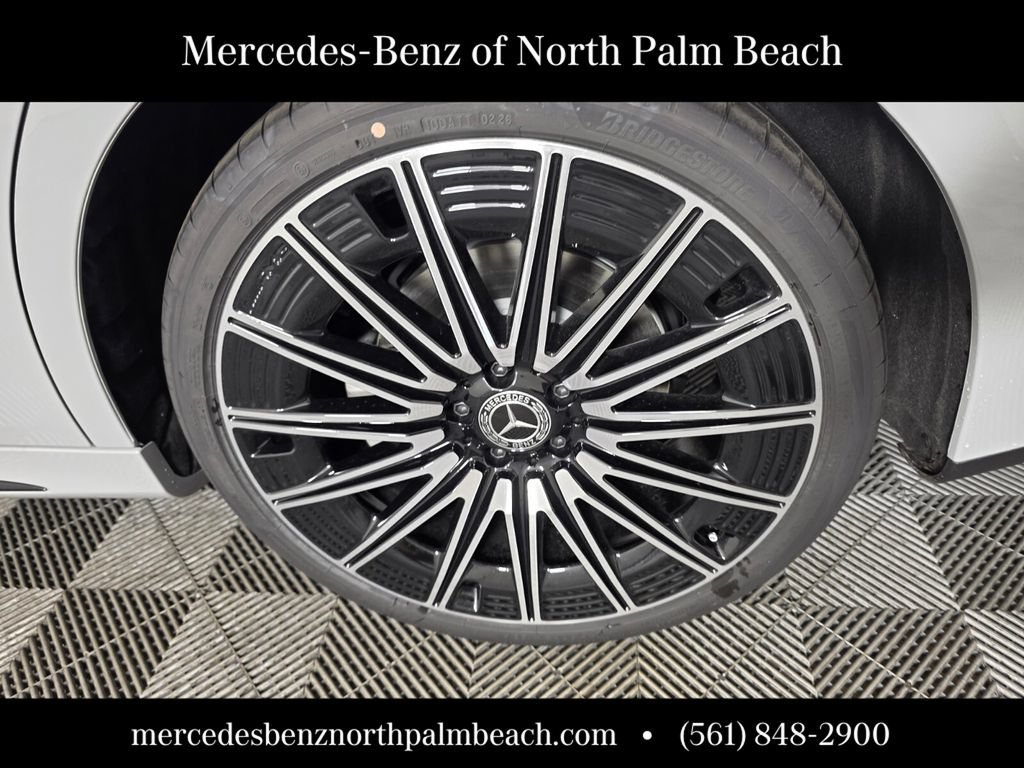New 2026 MANUFAKTUR Alpine Grey Mercedes-Benz E 350 image 36