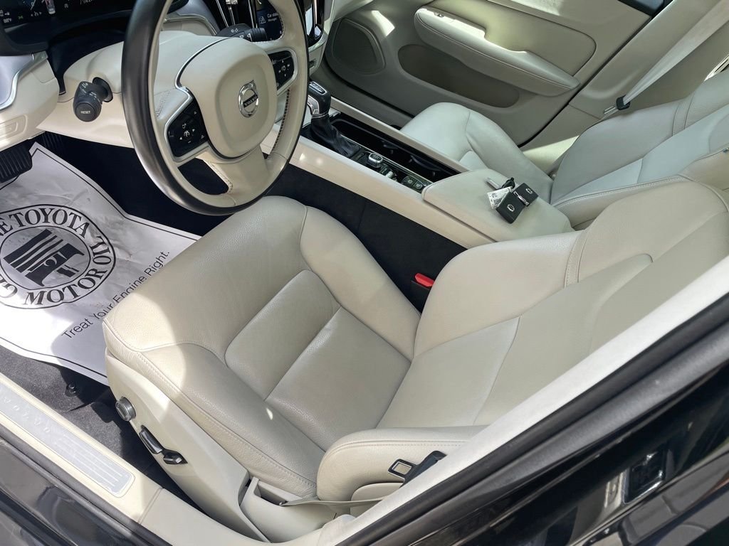 Used 2019 Blackstone Volvo T6 Momentum image 10