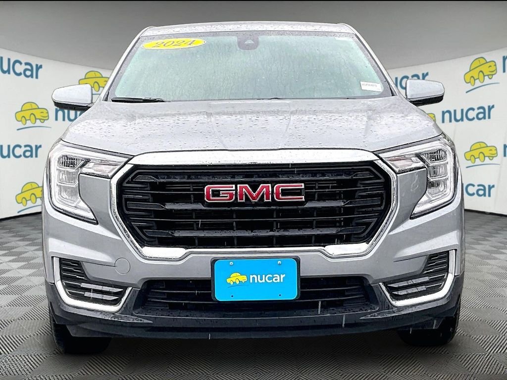 Used 2024 Silver GMC SLE image 2