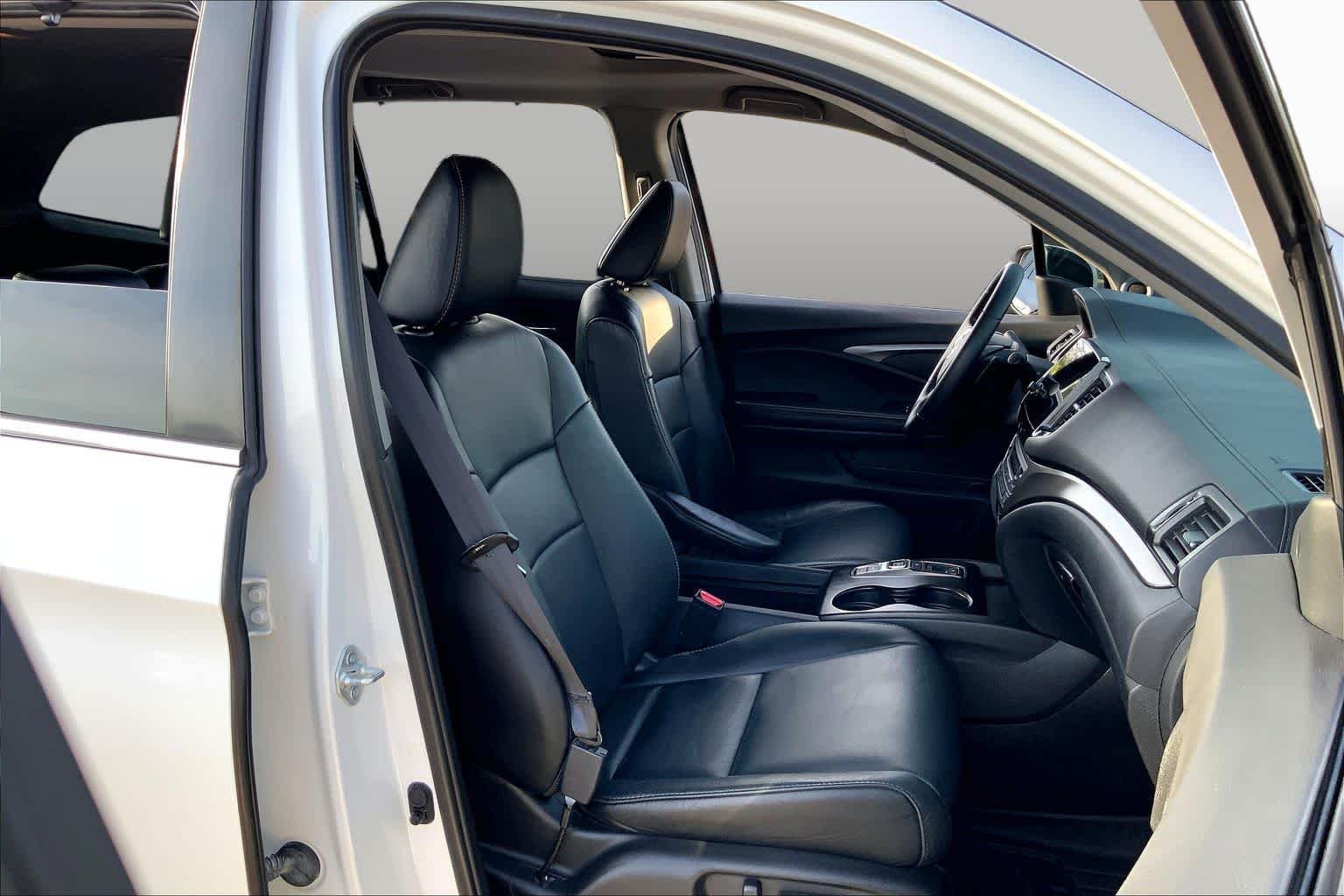 Used 2021 Platinum White Pearl Honda EX-L image 9