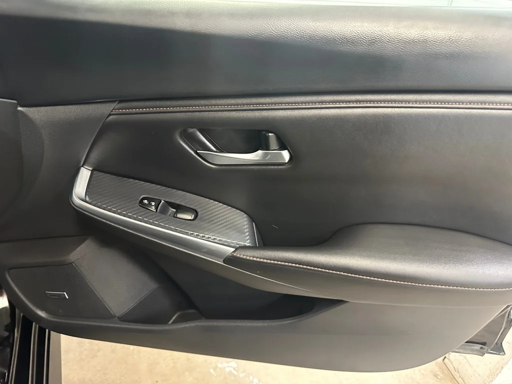 Used 2023 Super Black Nissan SR image 30