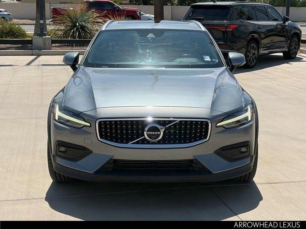 Used 2020 Gray Volvo T5 image 9