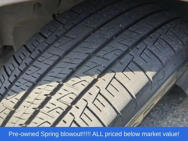 Used 2017 Gray Ford XLT image 7