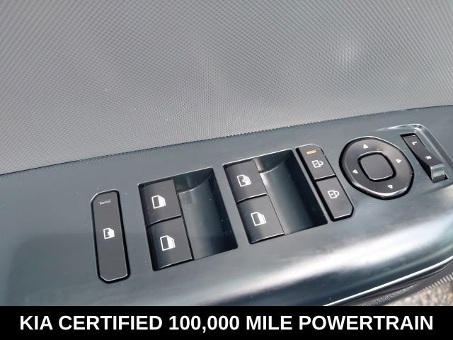 Used 2025 Gray Kia LXS image 19