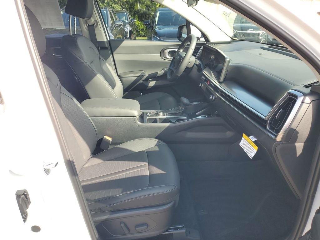 New 2026 White Kia EX image 7
