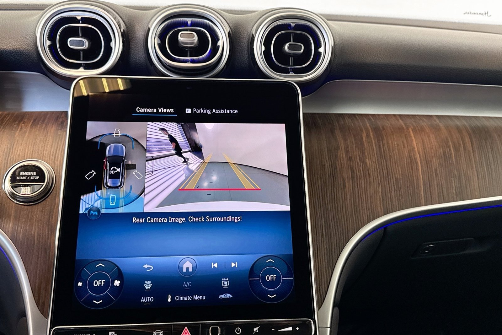 New 2026 Polar White Mercedes-Benz GLC 300 image 13