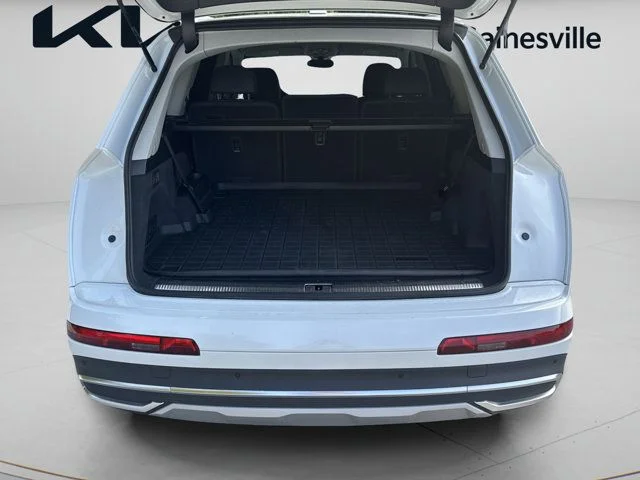 Used 2022  Audi 55 Premium Plus image 11