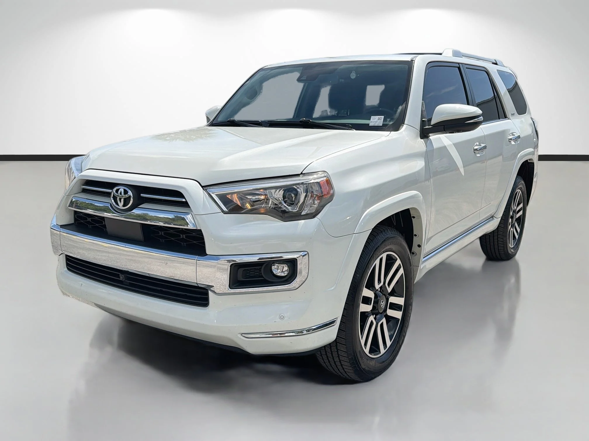 Used 2022 Blizzard Pearl Toyota Limited image 7