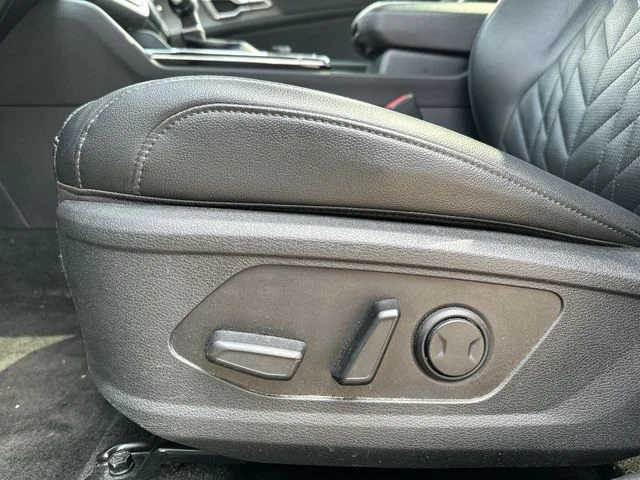 Used 2023 Green Kia X-Line image 16
