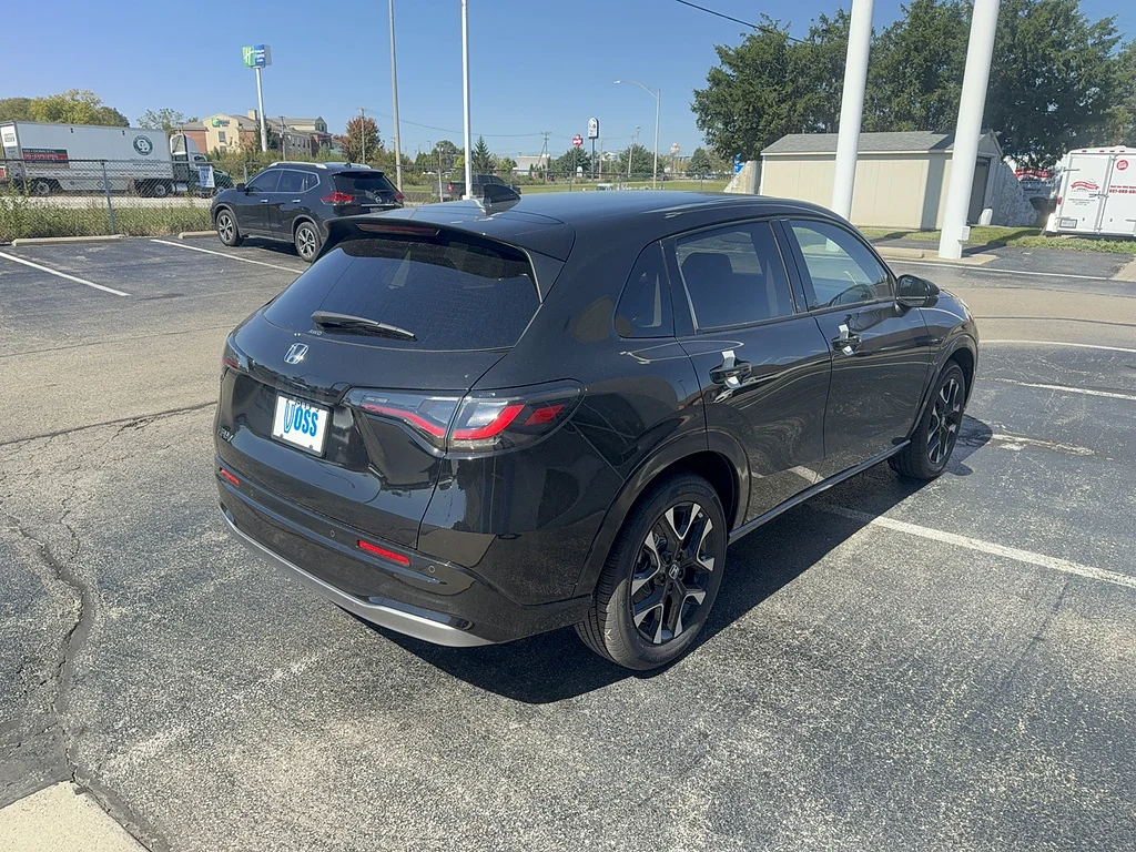 2027 Honda HR-V EX-L, photo 5 of 12