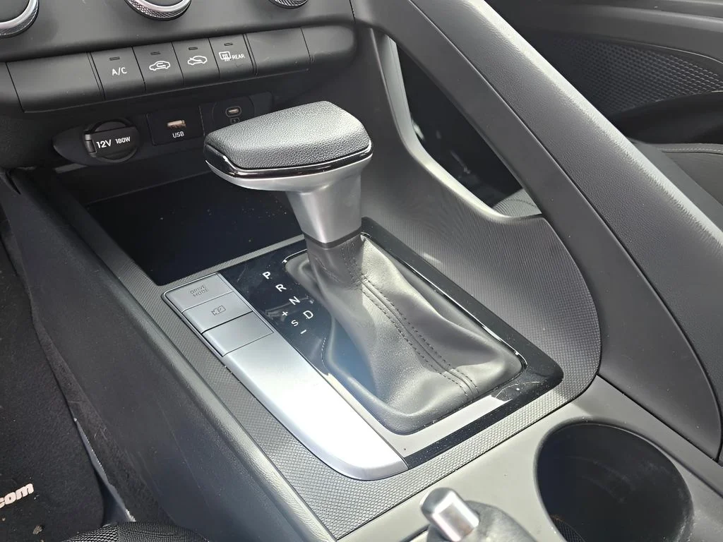 2025 Hyundai Elantra SE - Photo 7