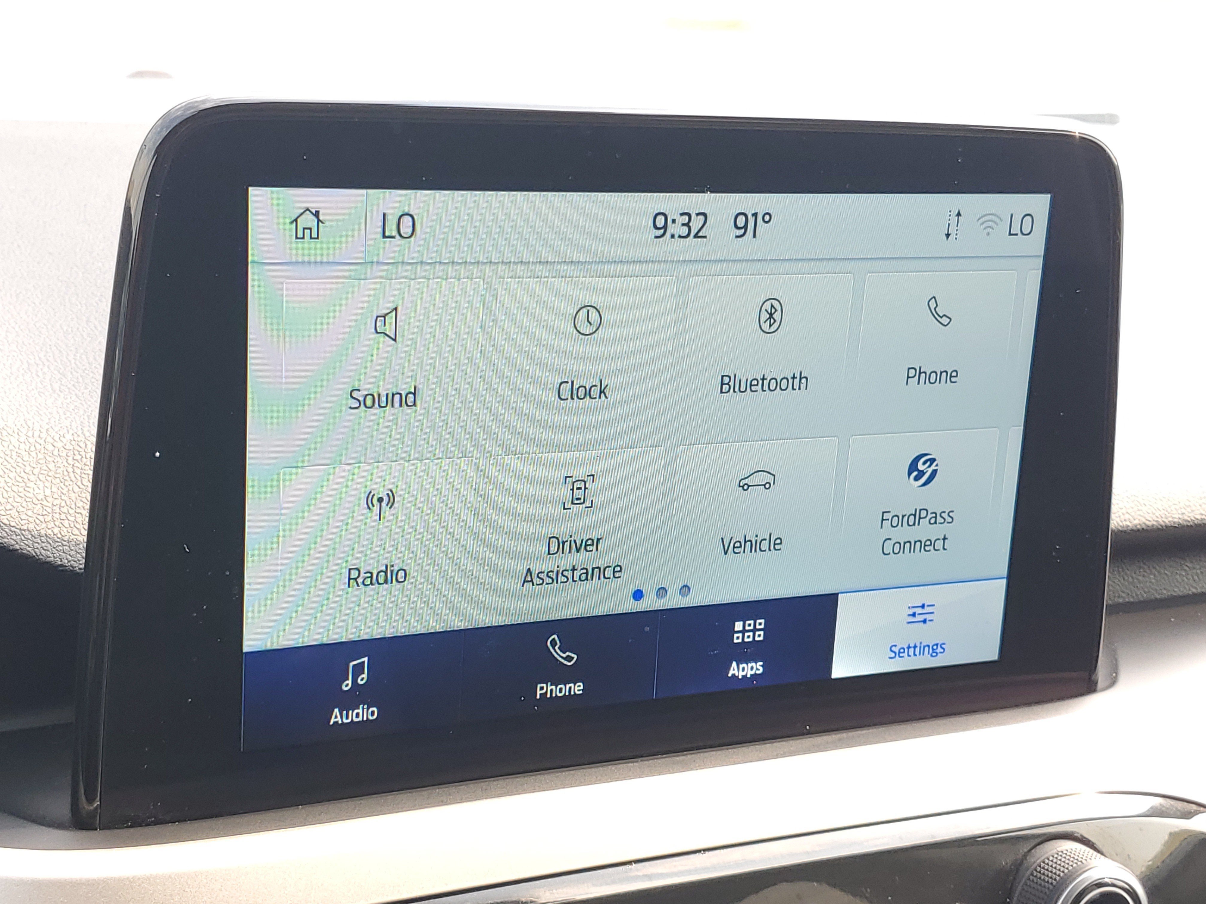 Used 2022 Silver Ford SE image 26