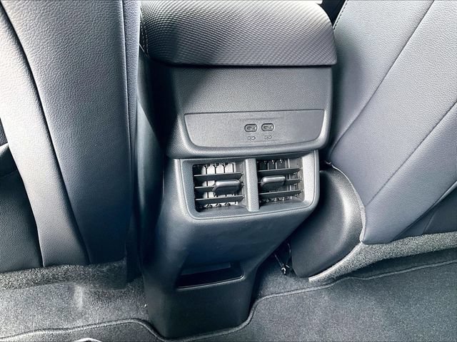 2027 Chevrolet Equinox LT - Photo 18