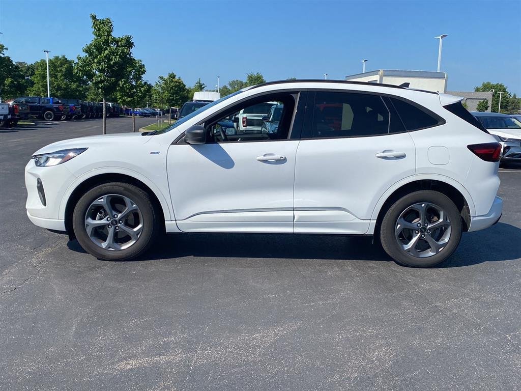 Used 2023 Oxford White Ford ST-Line image 7