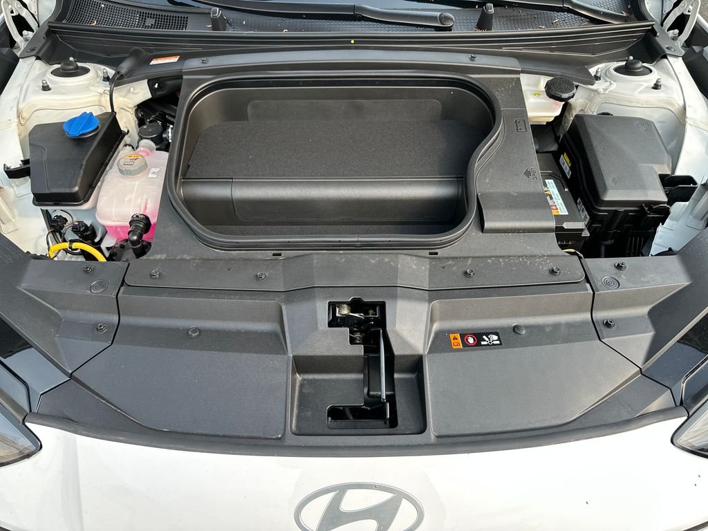 Certified Used 2025 White Hyundai SEL image 10