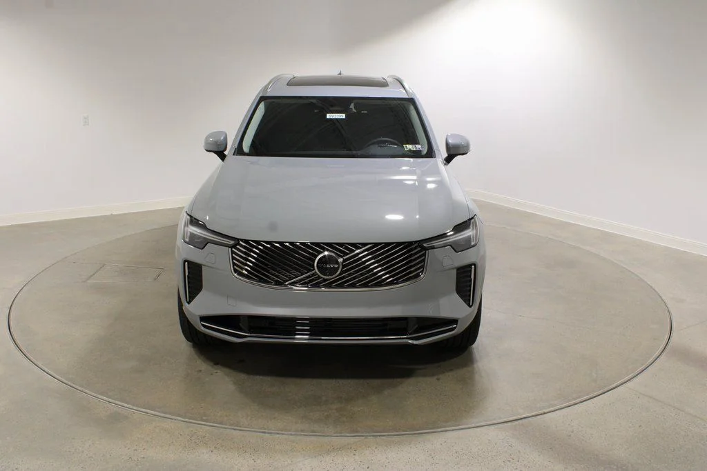 2026 Volvo XC90 Plus - Photo 9
