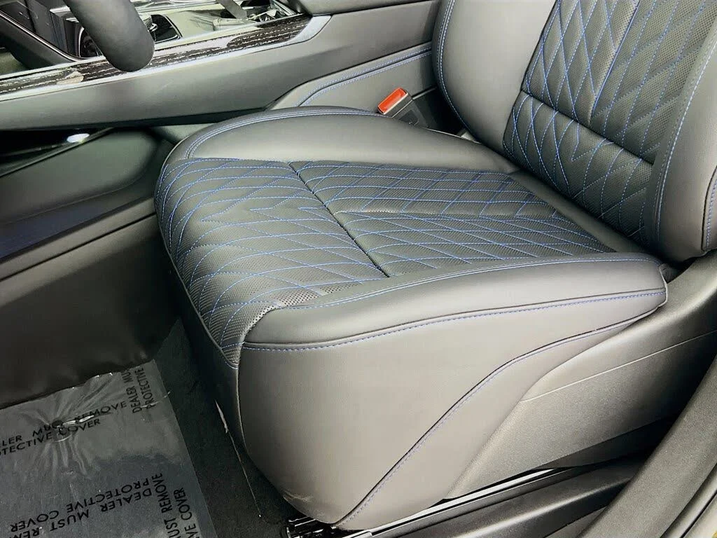 Used 2025 BLACK RAVEN Cadillac Sport 1 image 23