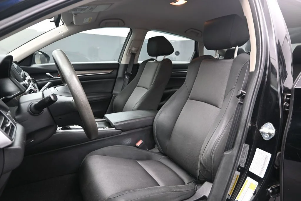 Used 2020 Crystal Black Pearl Honda LX image 15