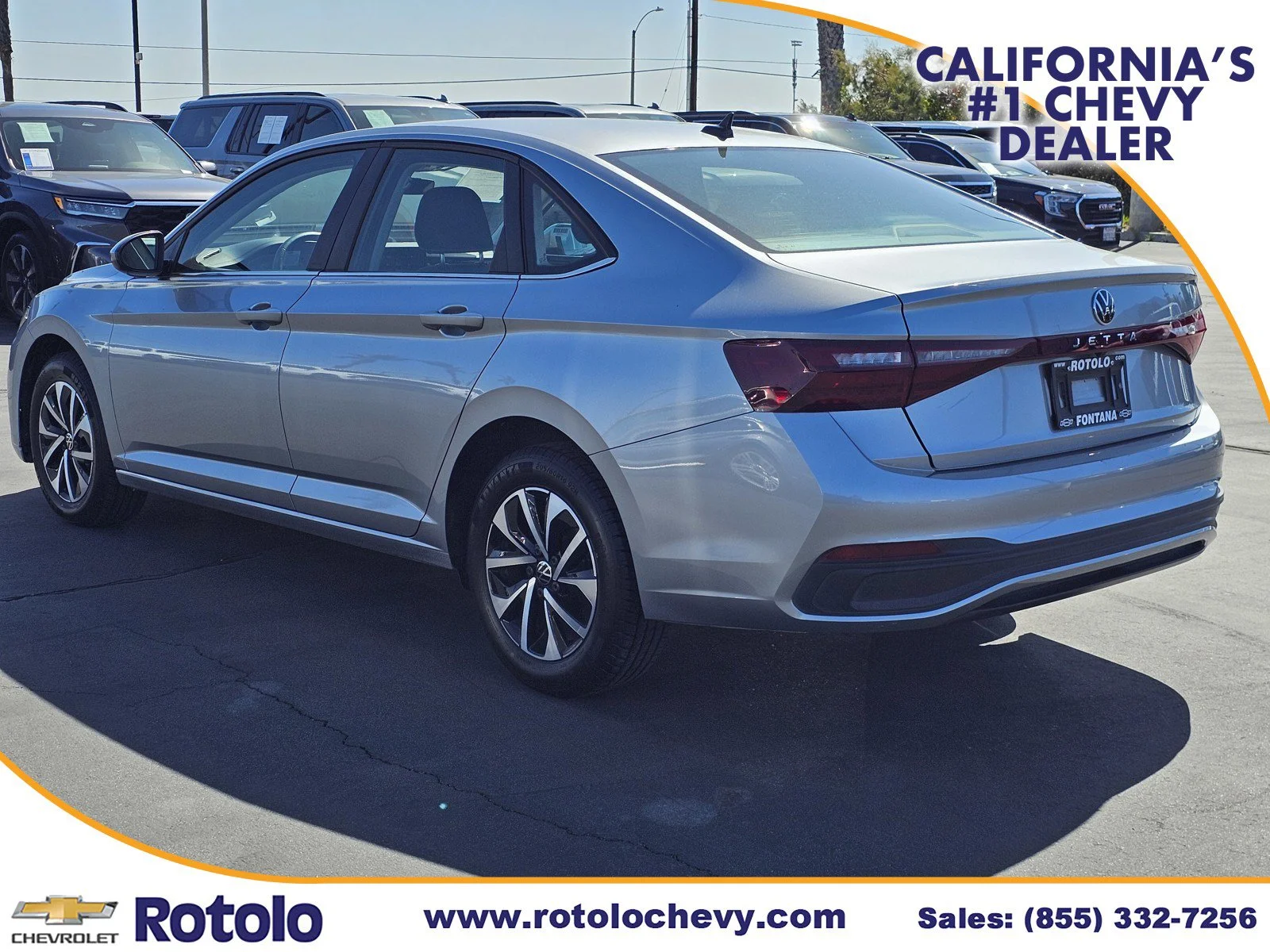 Used 2025  Volkswagen S image 5