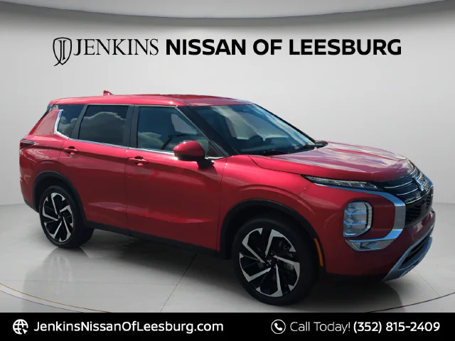Used 2024  Mitsubishi SE image 1