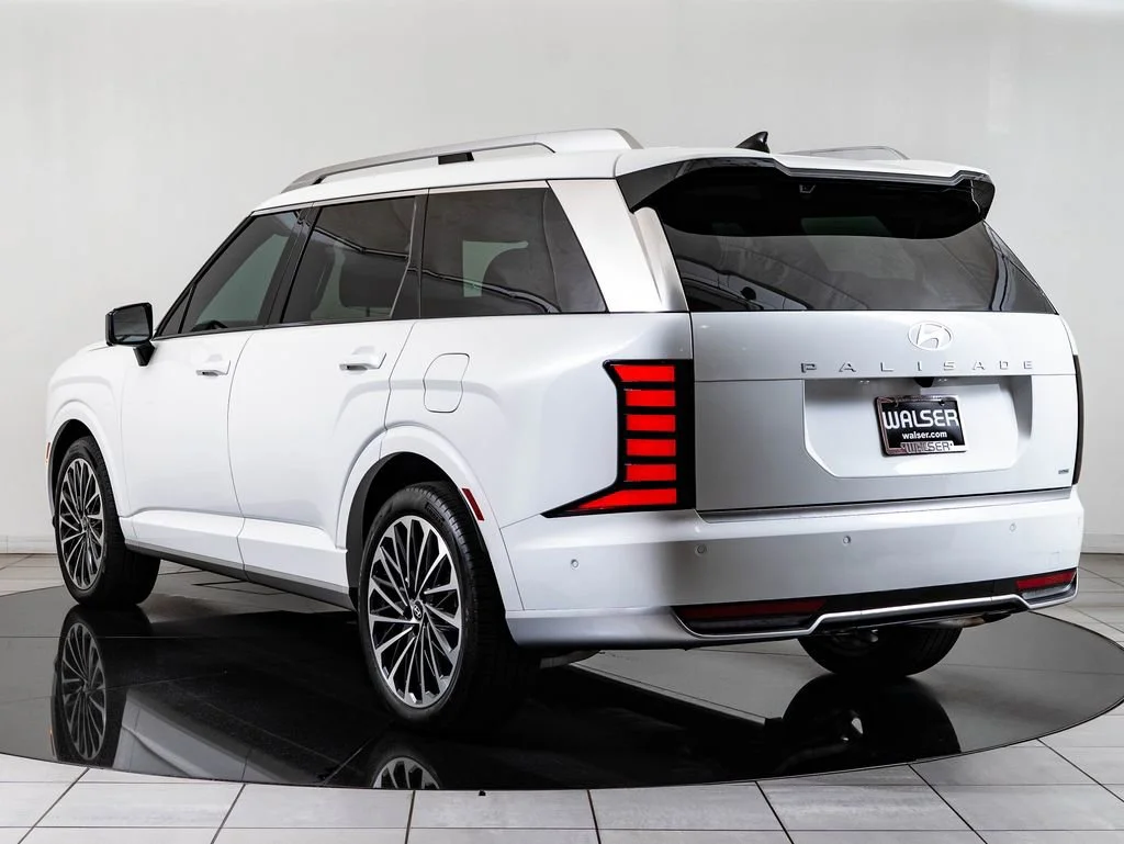 Used 2026 Creamy White Pearl Hyundai Calligraphy image 6