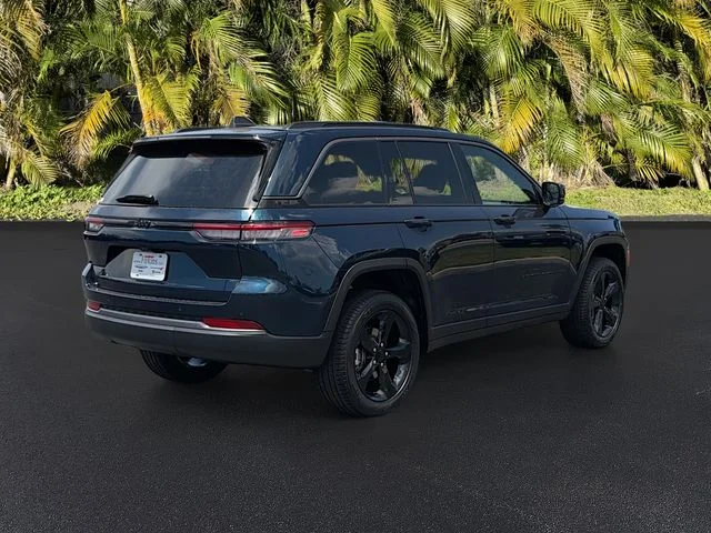 New 2026 Fathom Blue Pearl-Coat Exterior Paint Jeep Limited image 5