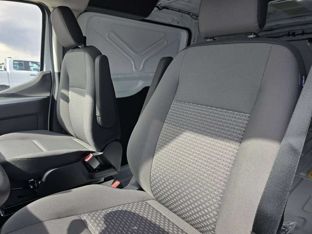 New 2026 Oxford White Ford Base image 33