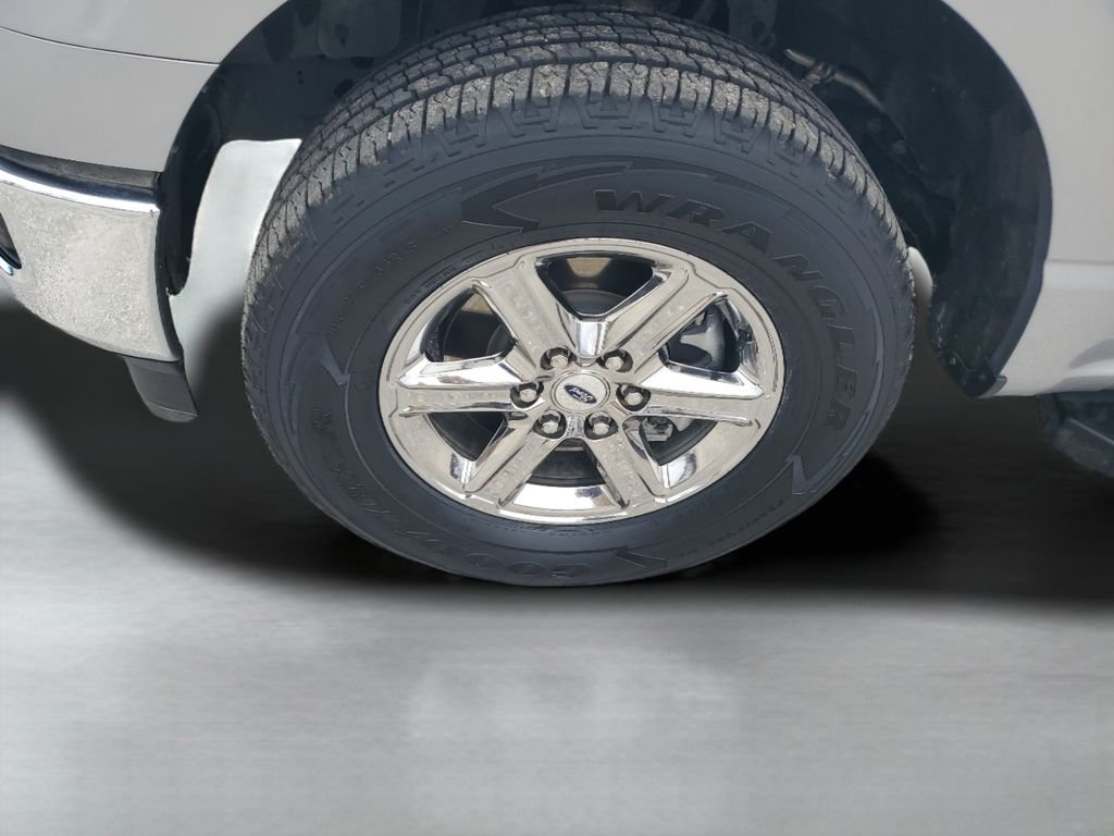 Used 2024 Silver Ford XLT image 26