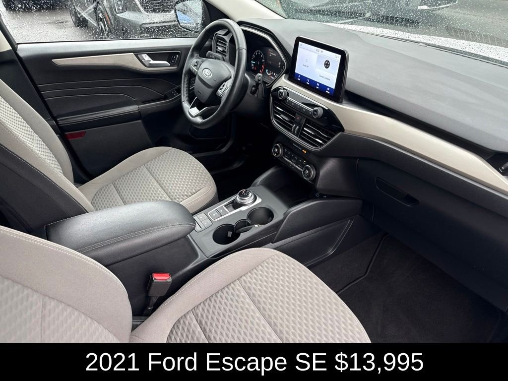 Used 2021 Oxford White Ford SE image 17