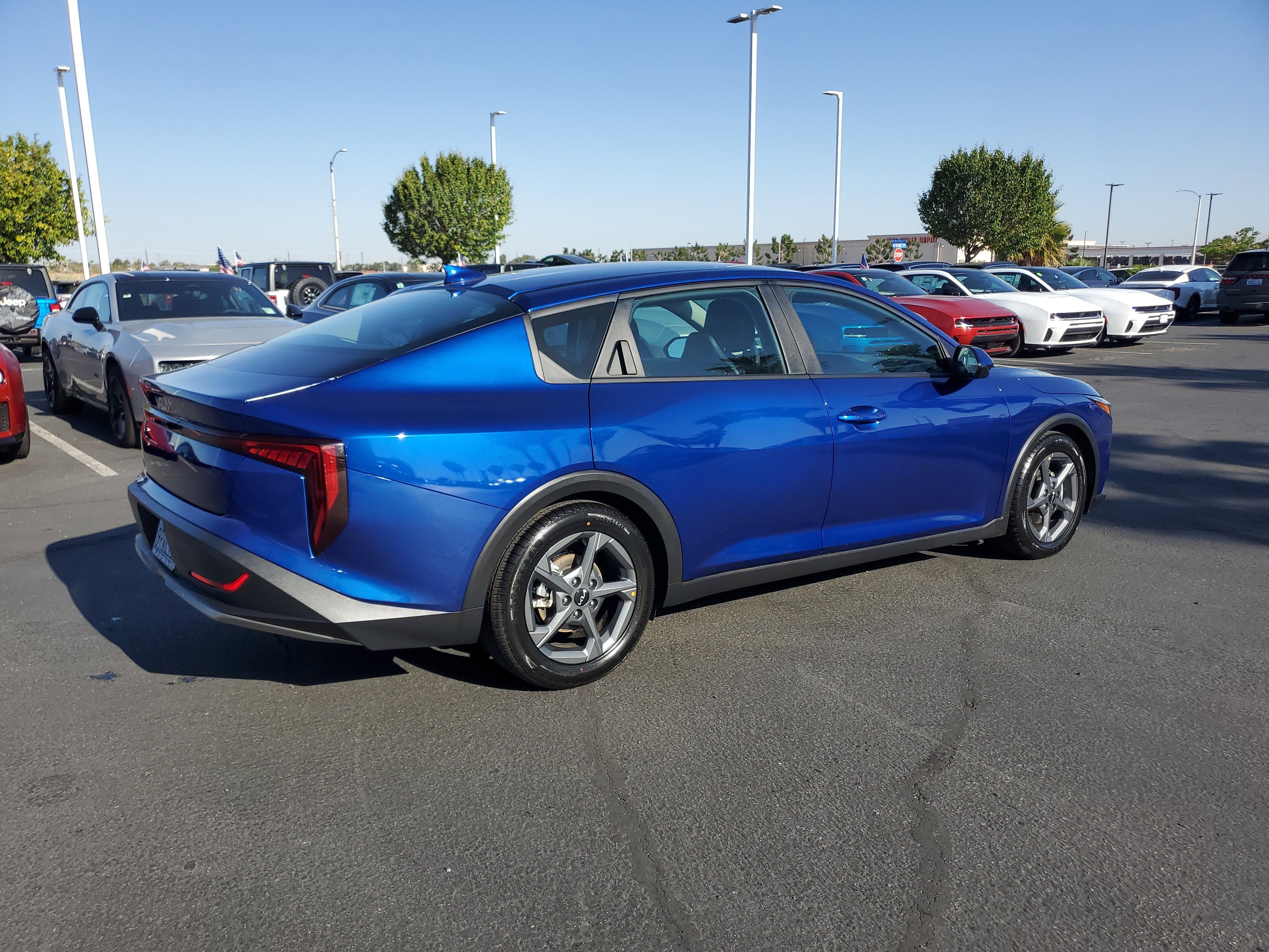Used 2025 Blue Kia LXS image 3