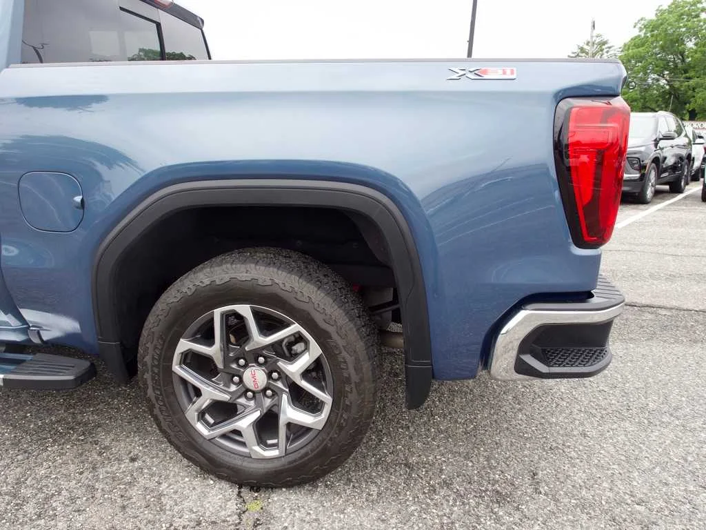 Certified Used 2024 Downpour Metallic GMC SLT image 11