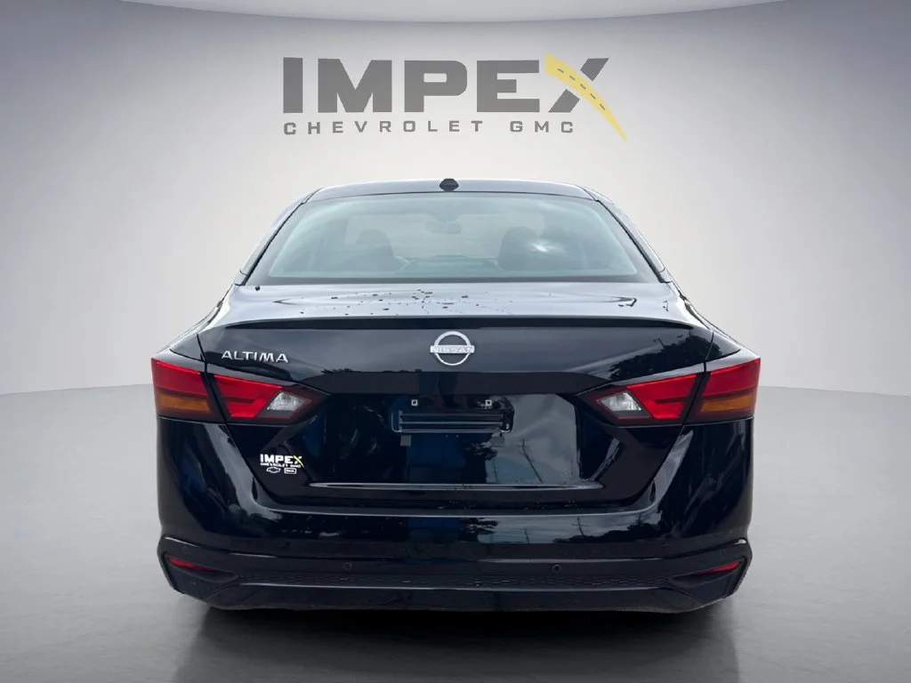 Used 2025 Black Nissan SV image 4