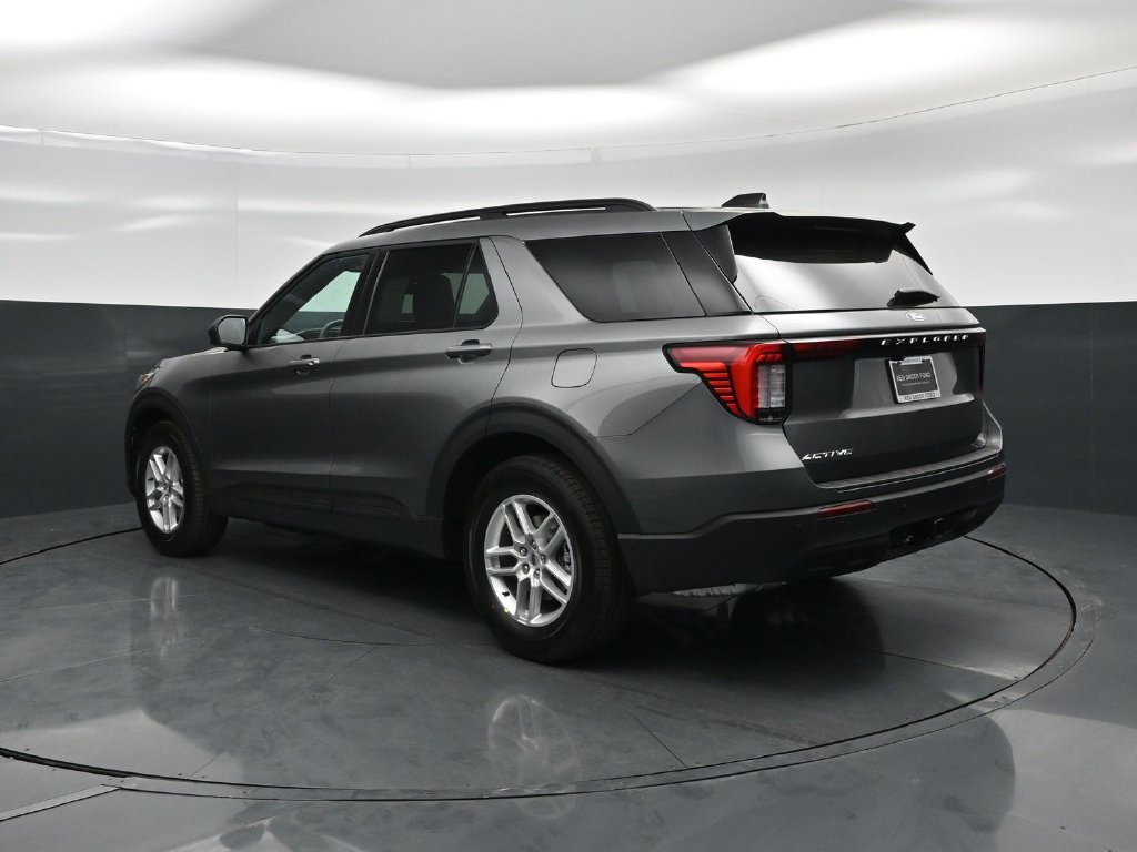 New 2027 Carbonized Gray Metallic Ford Active image 6