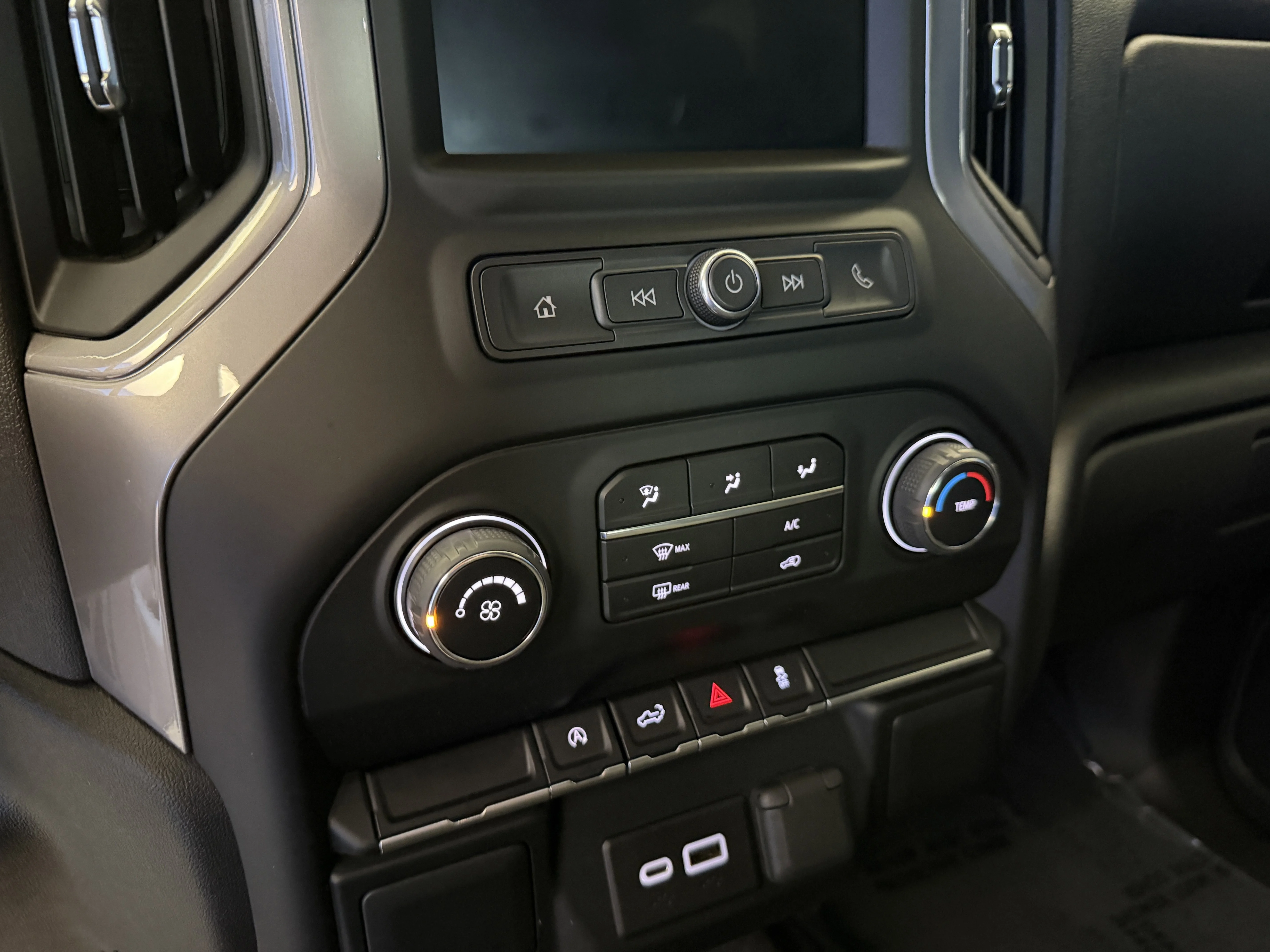 Used 2022 Summit White Chevrolet Custom image 19