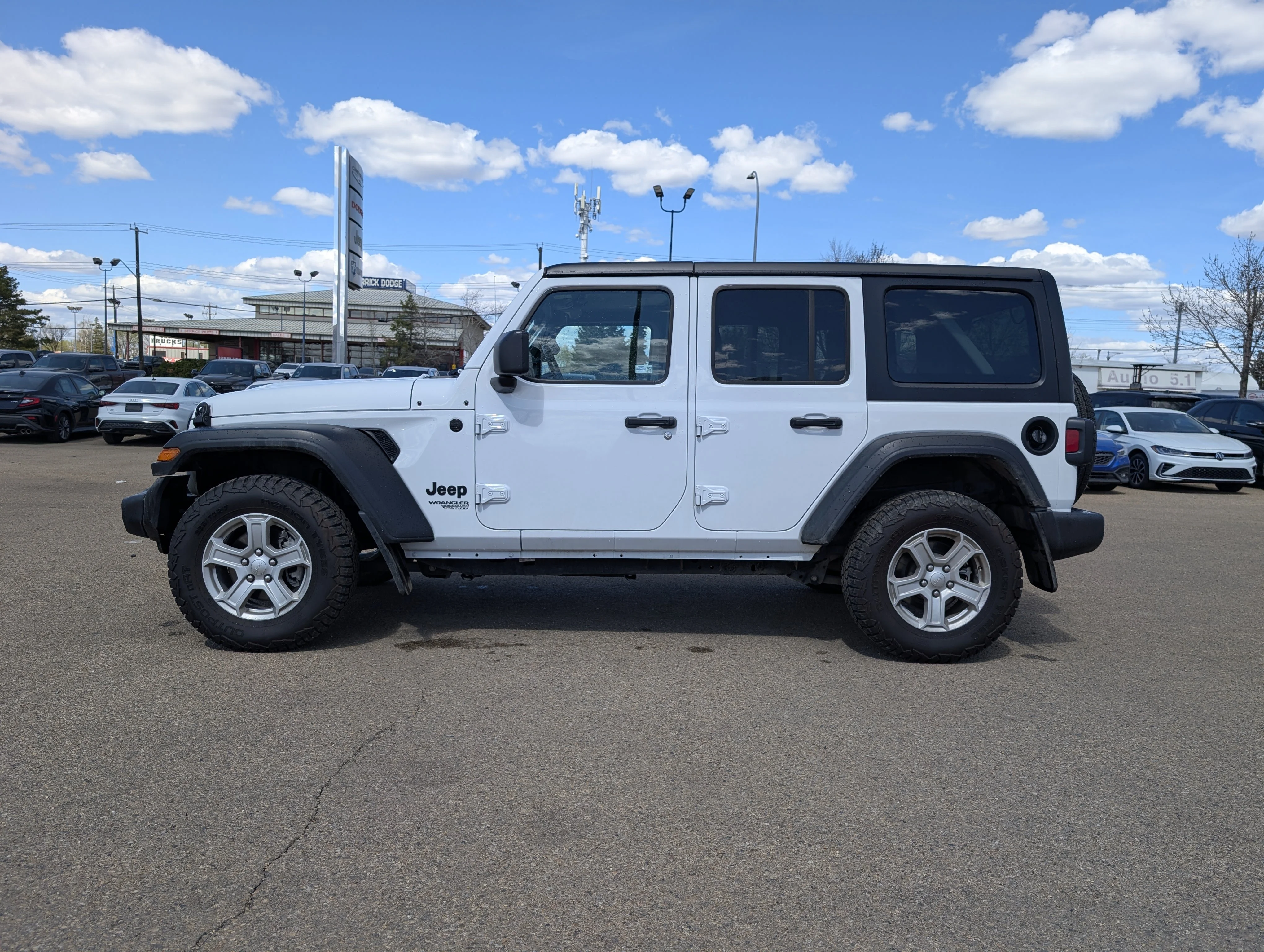 Used 2021 Bright White Jeep Unlimited Sport image 3