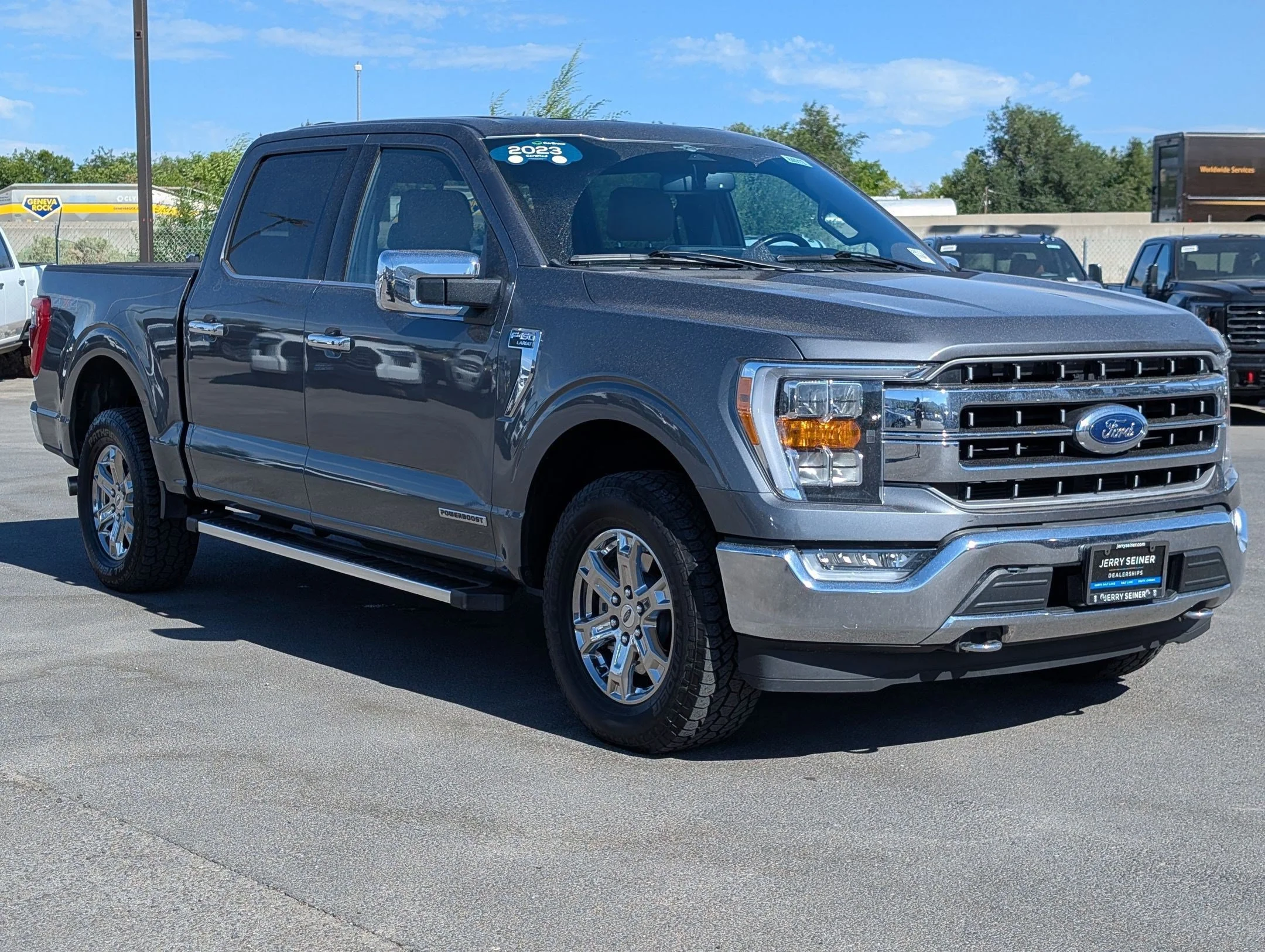 Used 2023 Gray Metallic Ford LARIAT image 8