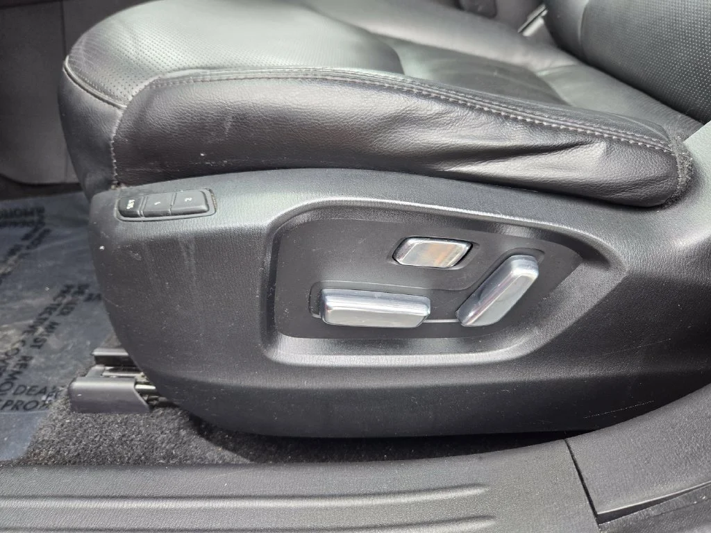 Used 2016 Red Metallic Mazda Grand Touring image 16