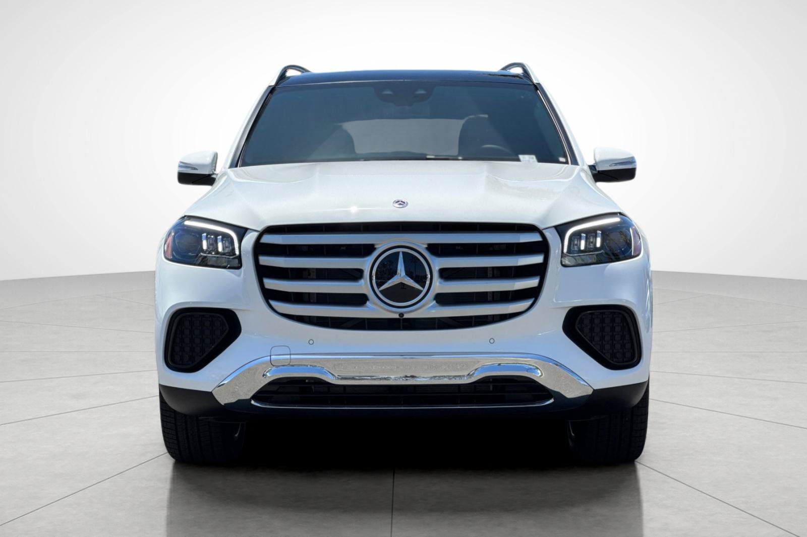 New 2026 Polar White Mercedes-Benz GLS 450 image 7