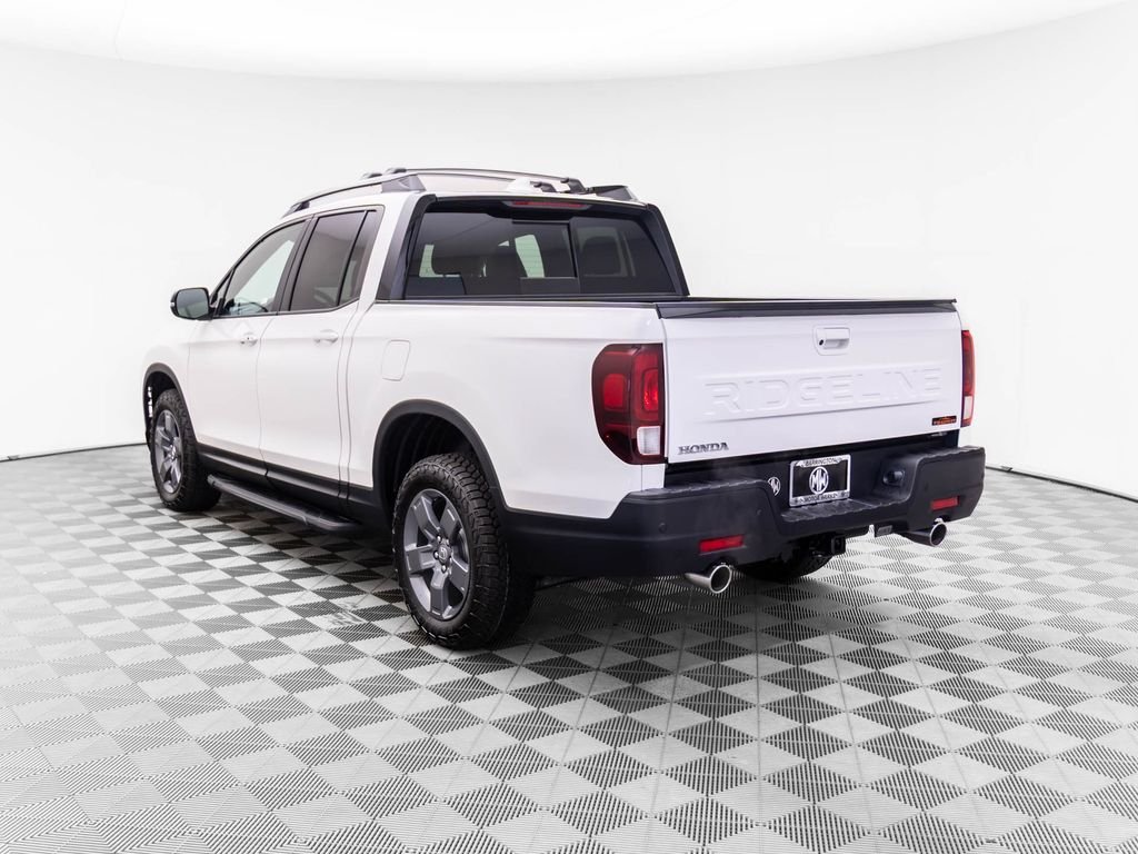 Certified Used 2025 Platinum White Pearl Honda AWD TRAILSPORT image 5