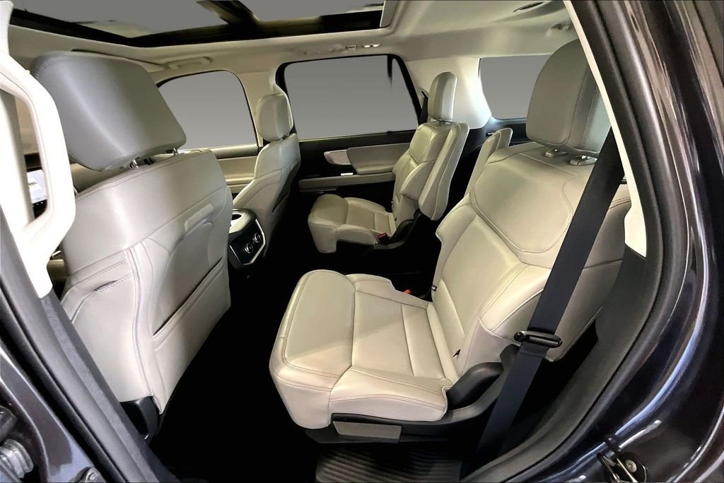 Used 2025 Gray Metallic Ford Active image 15