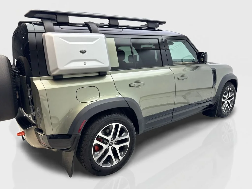 Used 2023 Green Land Rover X image 13