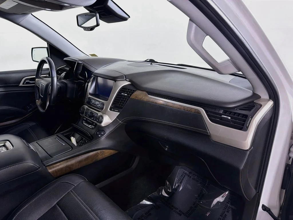 Used 2018 White GMC Denali image 29