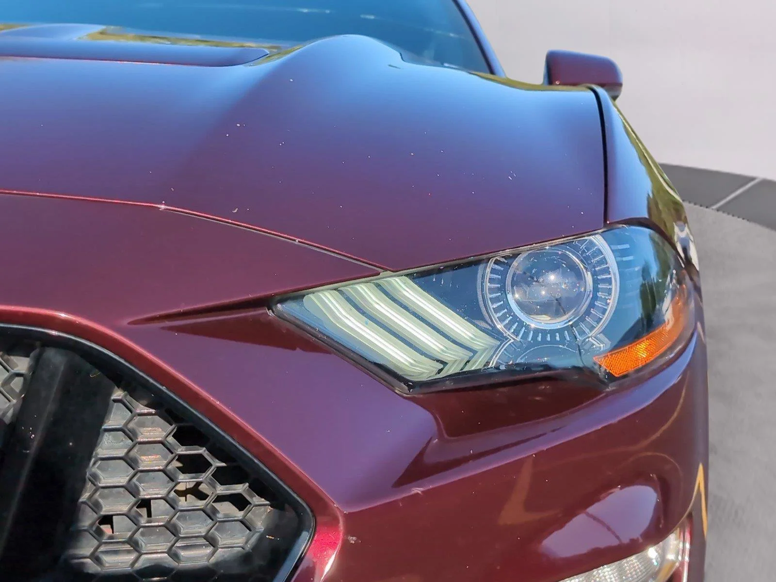 Used 2018 Royal Crimson Metallic Tinted Clearcoat Ford GT Premium image 32