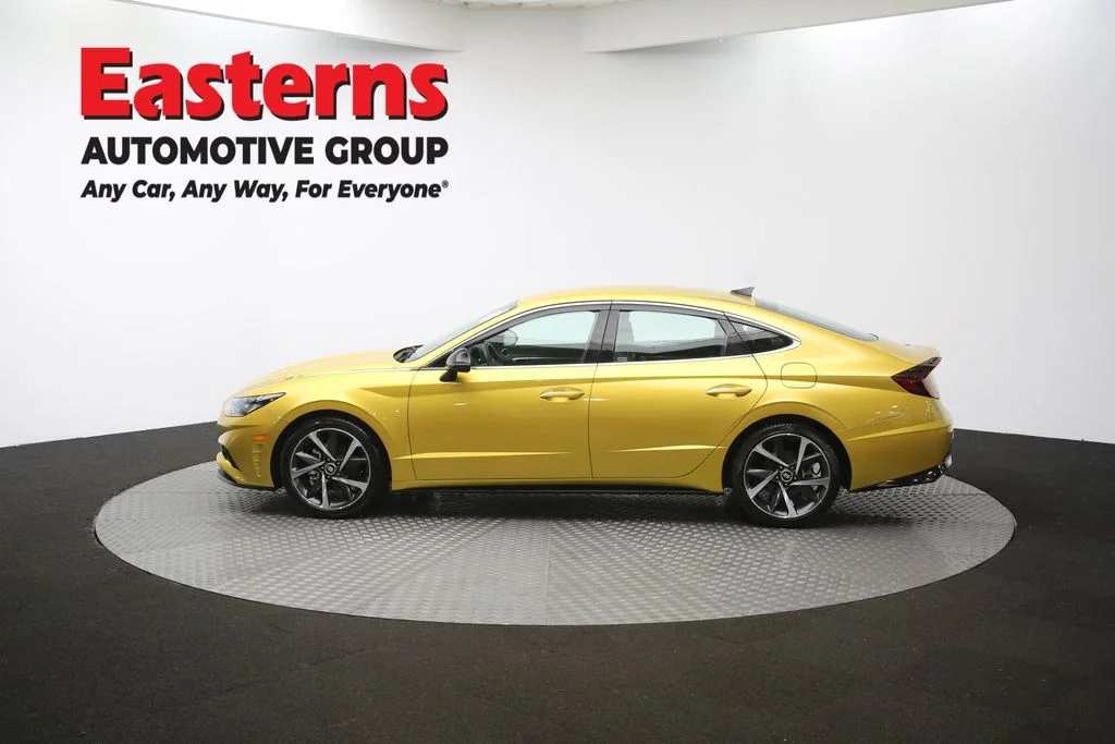 Used 2021 Yellow Hyundai SEL Plus image 59
