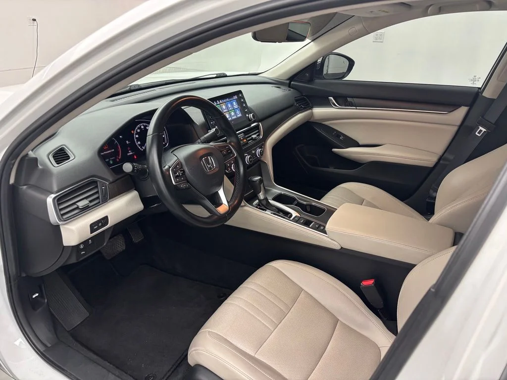 Used 2021  Honda EX-L image 19