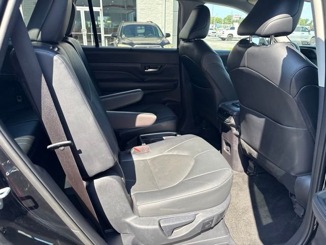 Used 2025 Black Toyota XLE image 31